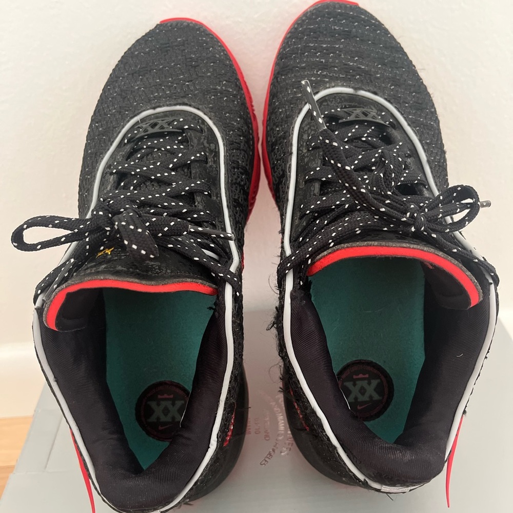 LeBron 20 Trinity - Picture 5 of 5